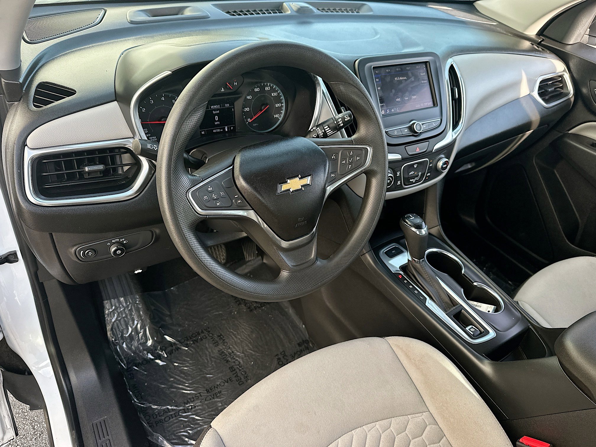 Used 2020 Chevrolet Equinox LS image 9