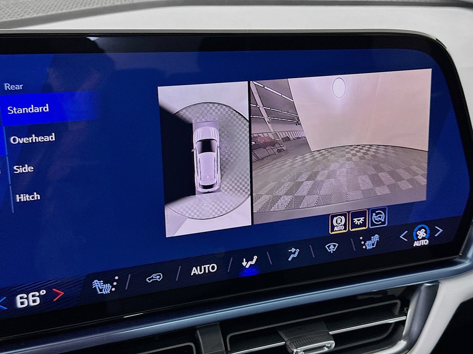 New 2026 Chevrolet Equinox EV LT AWD/4WD image 15