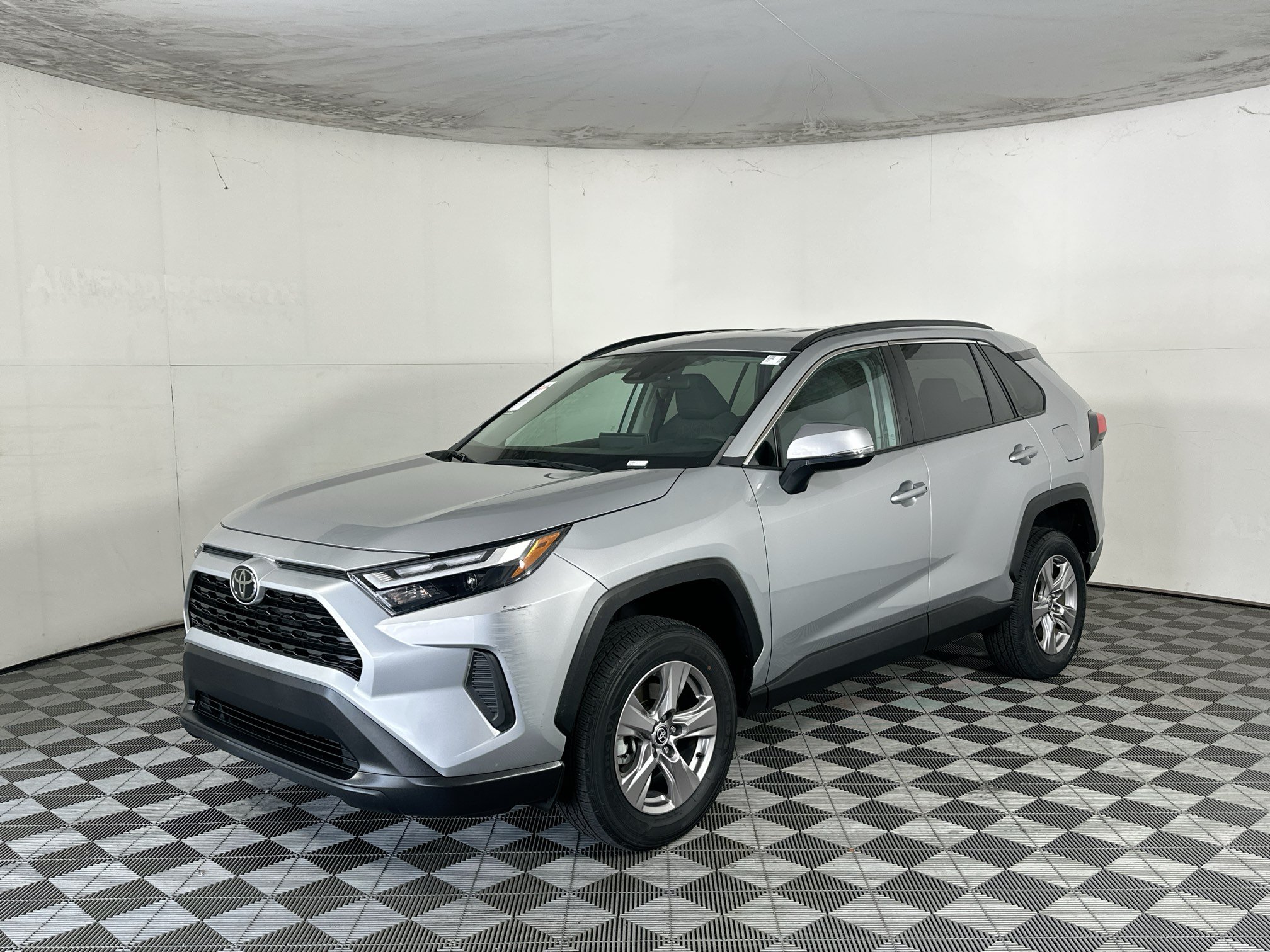 Used 2023 Toyota RAV4 XLE FWD image 7