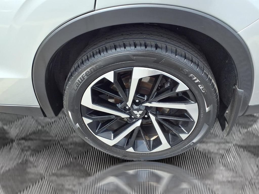 Used 2022 Mitsubishi Outlander ES FWD image 21