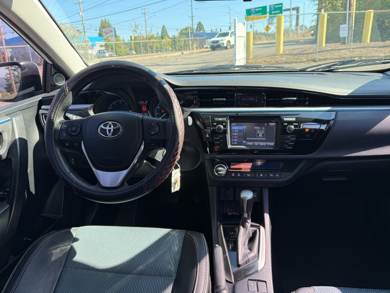 Used 2016 Toyota Corolla S Premium image 20