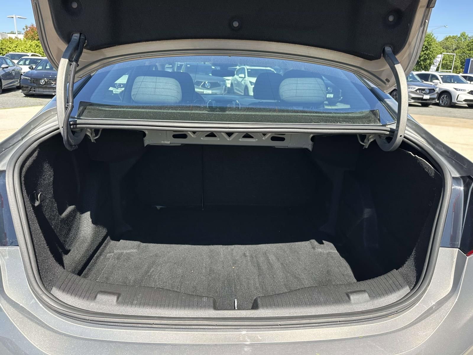 Used 2018 Chevrolet Cruze LT w/ Convenience Package FWD image 12