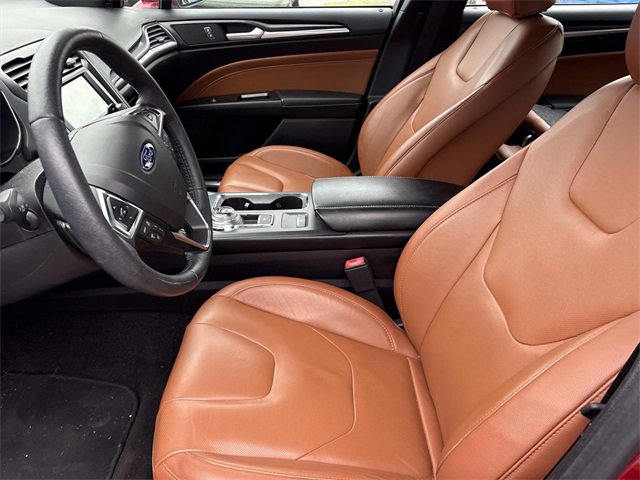 Used 2020 Ford Fusion Titanium image 11