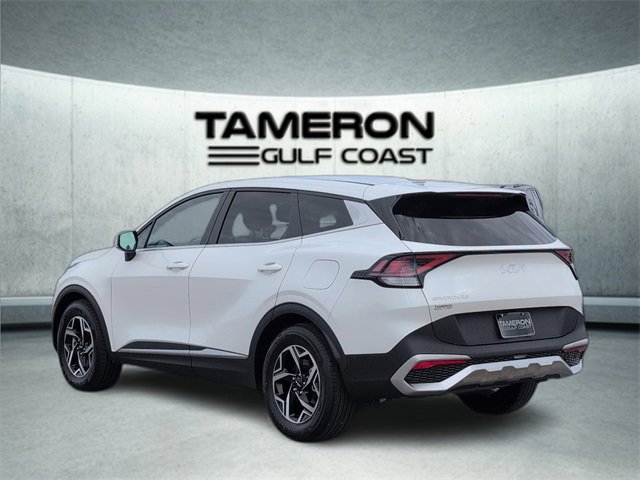 Used 2023 Kia Sportage LX image 3