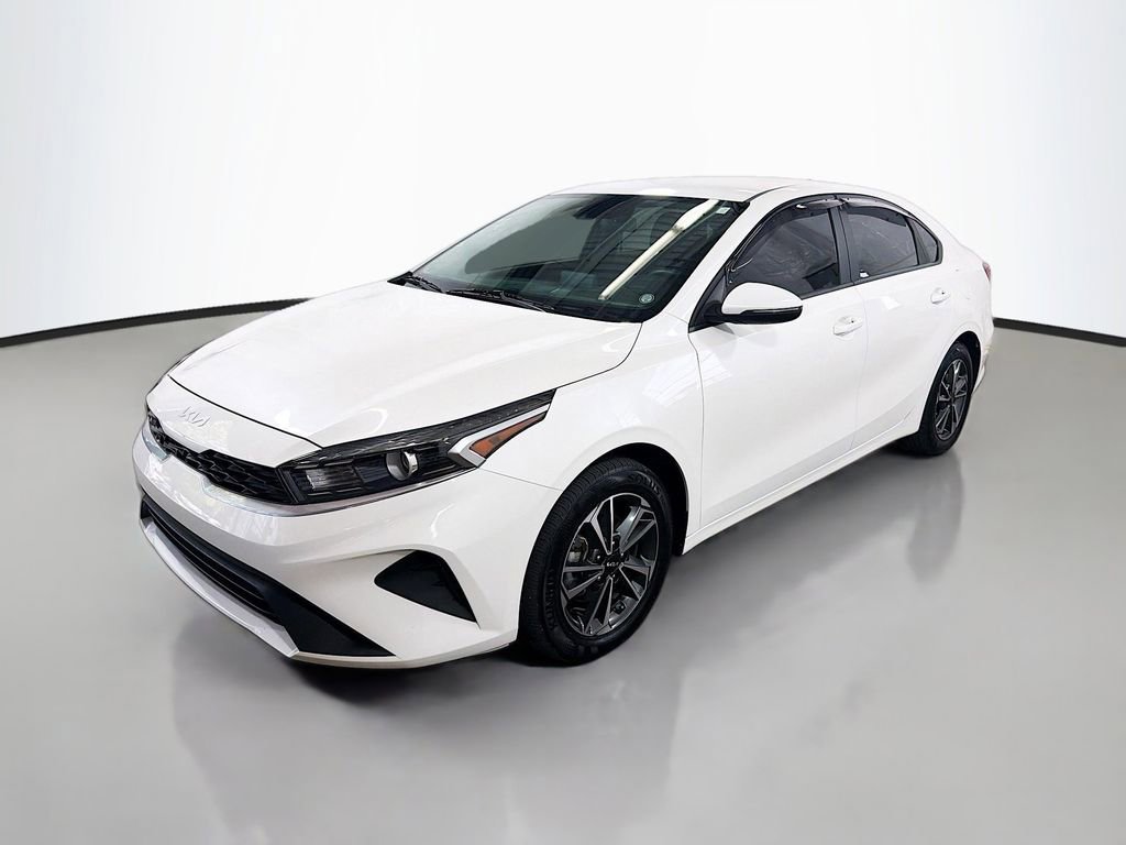 Used 2024 Kia Forte LXS w/ LXS Technology Package FWD image 6