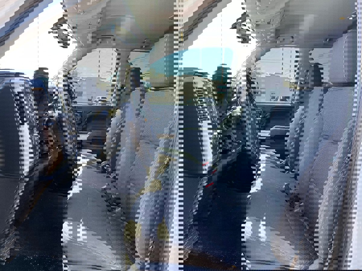 Used 2018 Chevrolet Silverado 1500 LT w/ All Star Edition AWD/4WD image 11