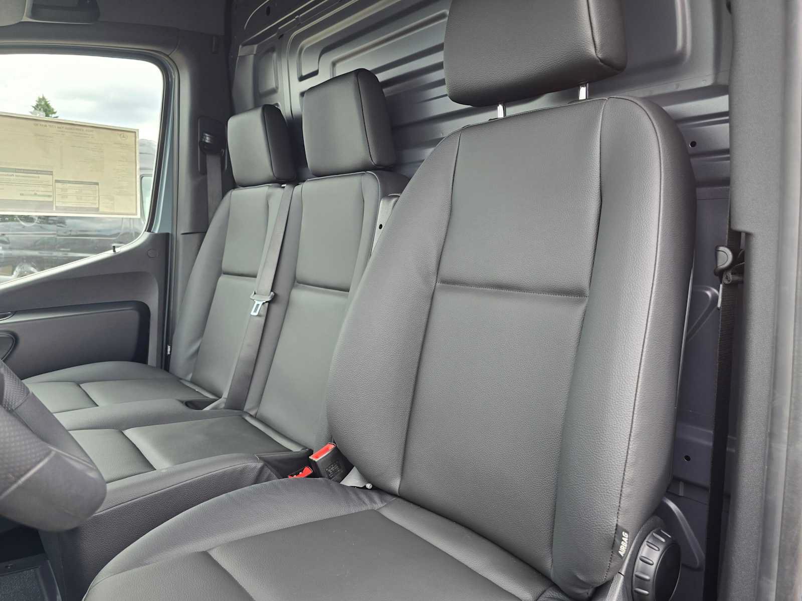 Used 2026 Mercedes-Benz Sprinter 2500 image 21