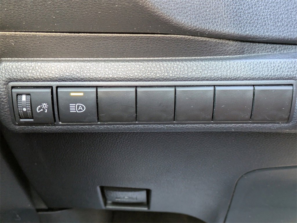 Used 2025 Toyota Corolla LE image 22