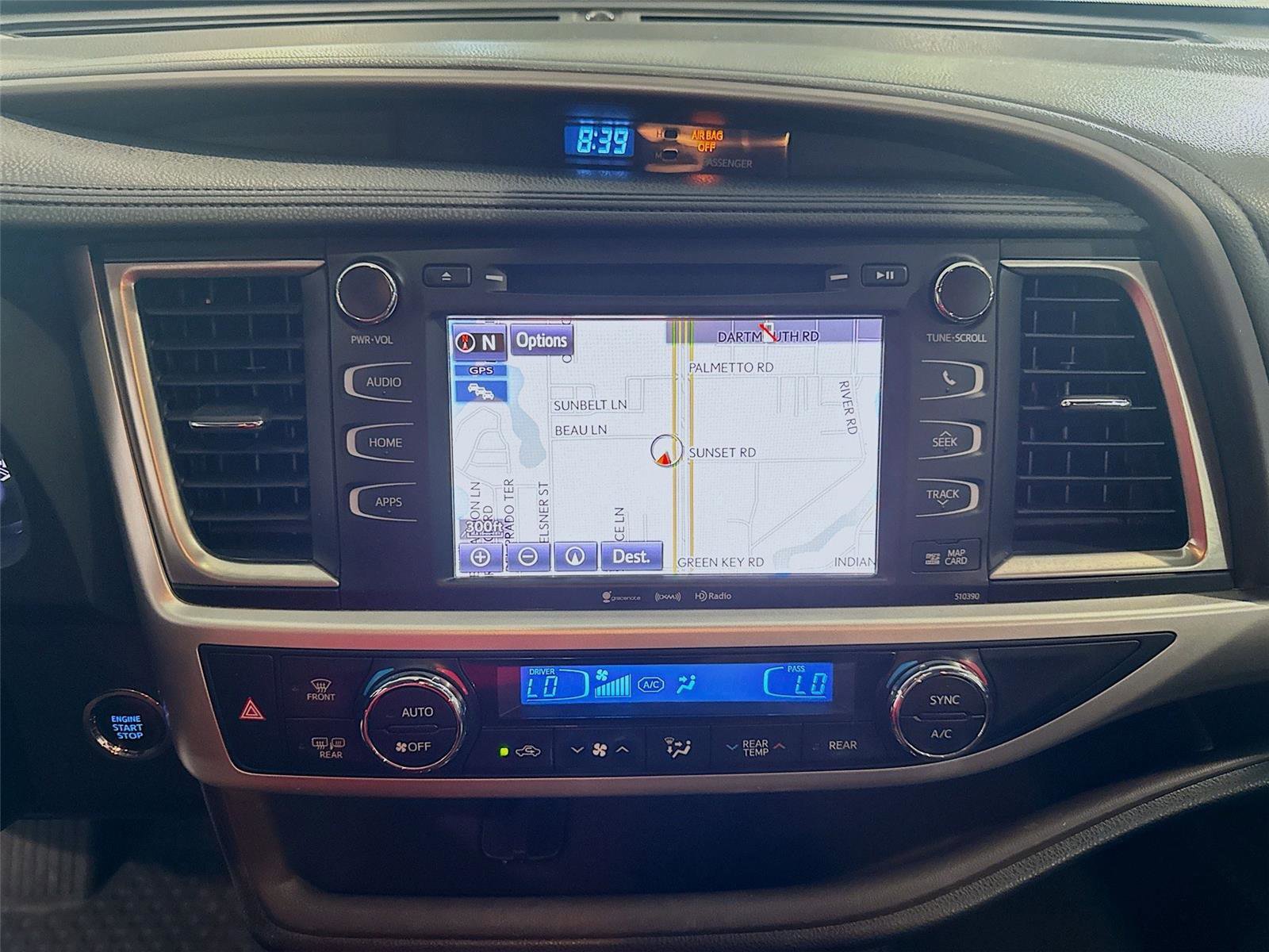 Used 2019 Toyota Highlander XLE image 11