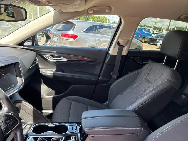 Used 2022 Buick Envision Preferred FWD image 16