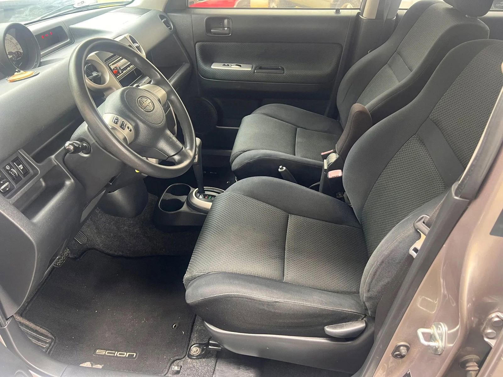 Used 2006 Scion xB FWD image 6