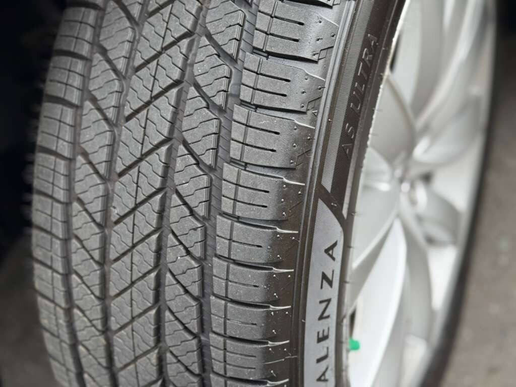 Used 2017 Volvo XC90 T6 Momentum w/ Vision Package image 36