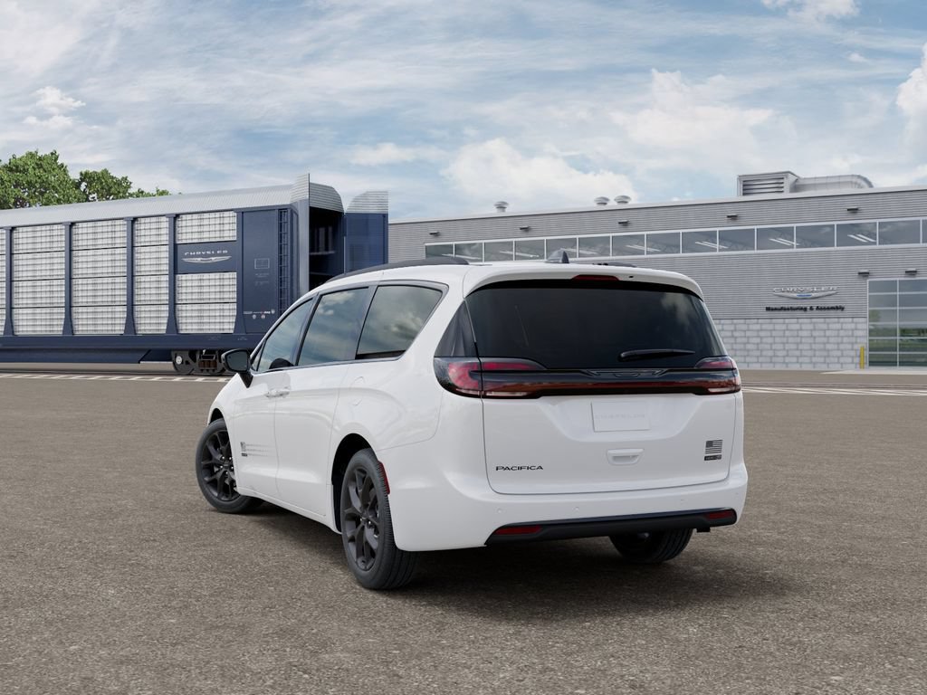 New 2027 Chrysler Pacifica Select FWD image 3