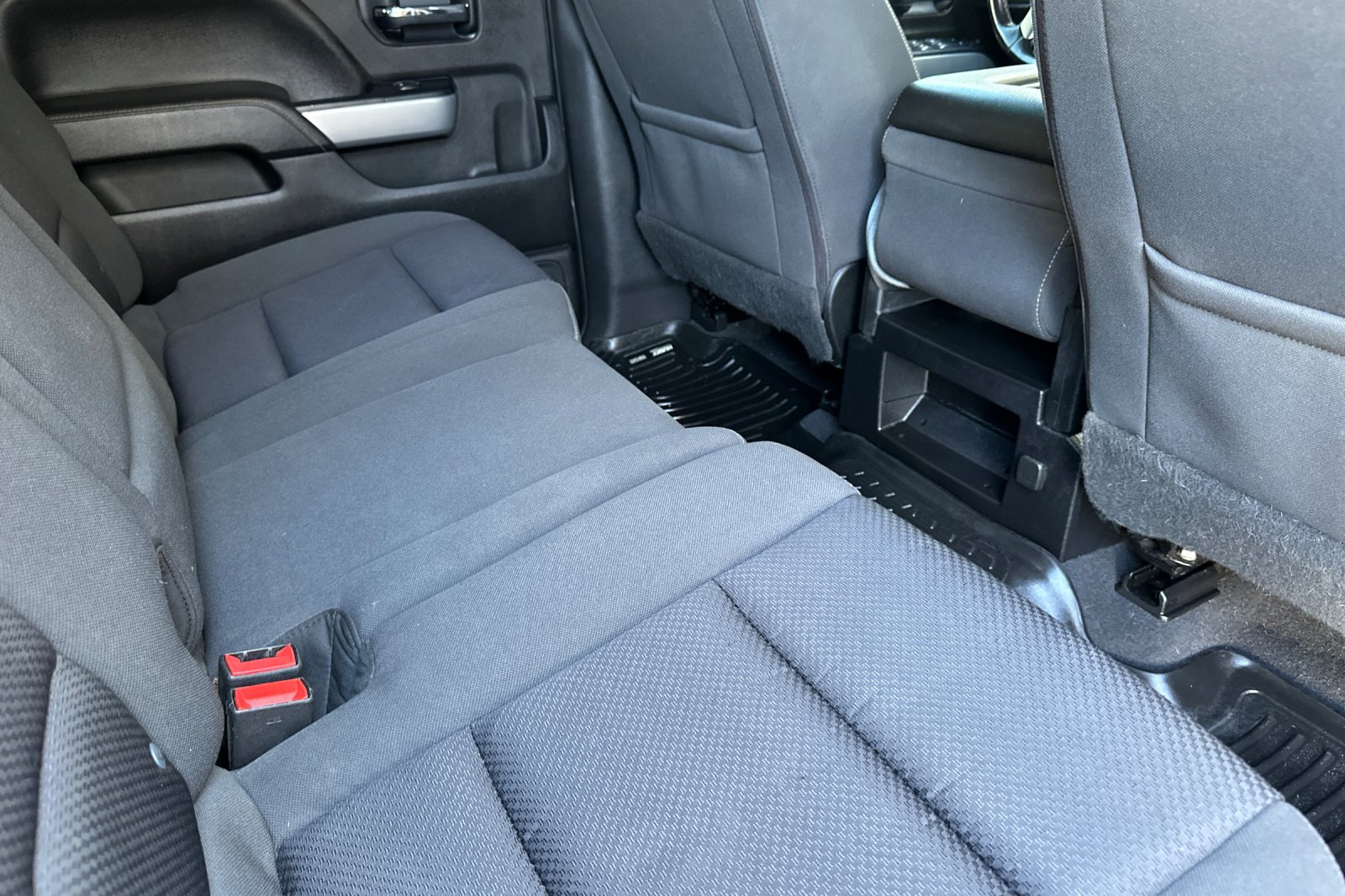 Used 2018 Chevrolet Silverado 1500 LT w/ All Star Edition AWD/4WD image 17