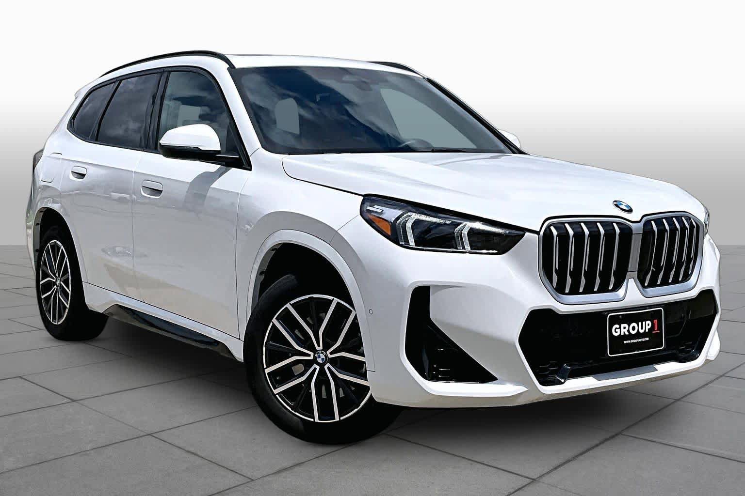 Used 2025 BMW X1 xDrive28i image 3