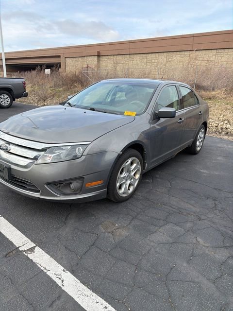 Used 2010 Ford Fusion SE image 3