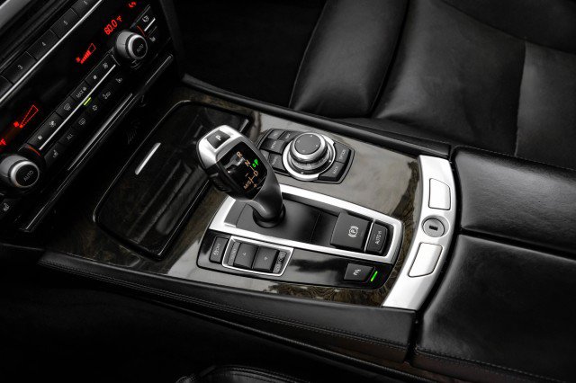 Used 2012 BMW 750i RWD image 25