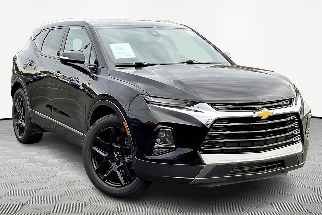 Used 2022 Chevrolet Blazer Premier w/ LPO, Cargo Package AWD/4WD image 3