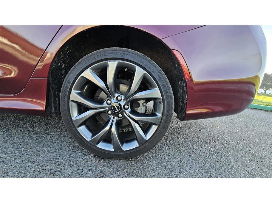 Used 2015 Chrysler 200 S w/ Navigation & Sound Group I image 30