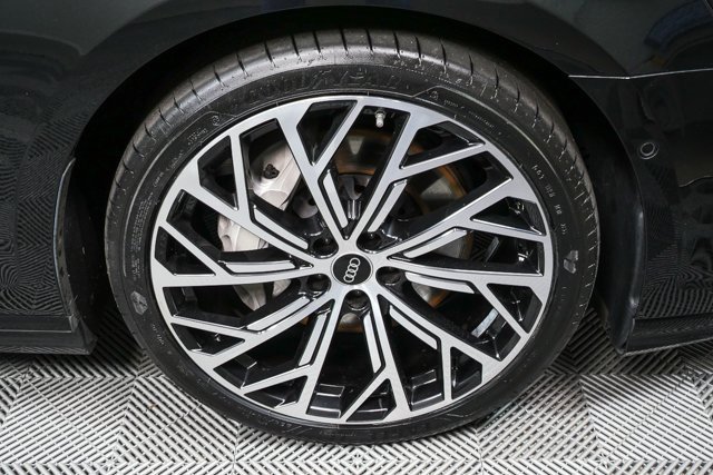 Used 2022 Audi A8 L 3.0T image 40