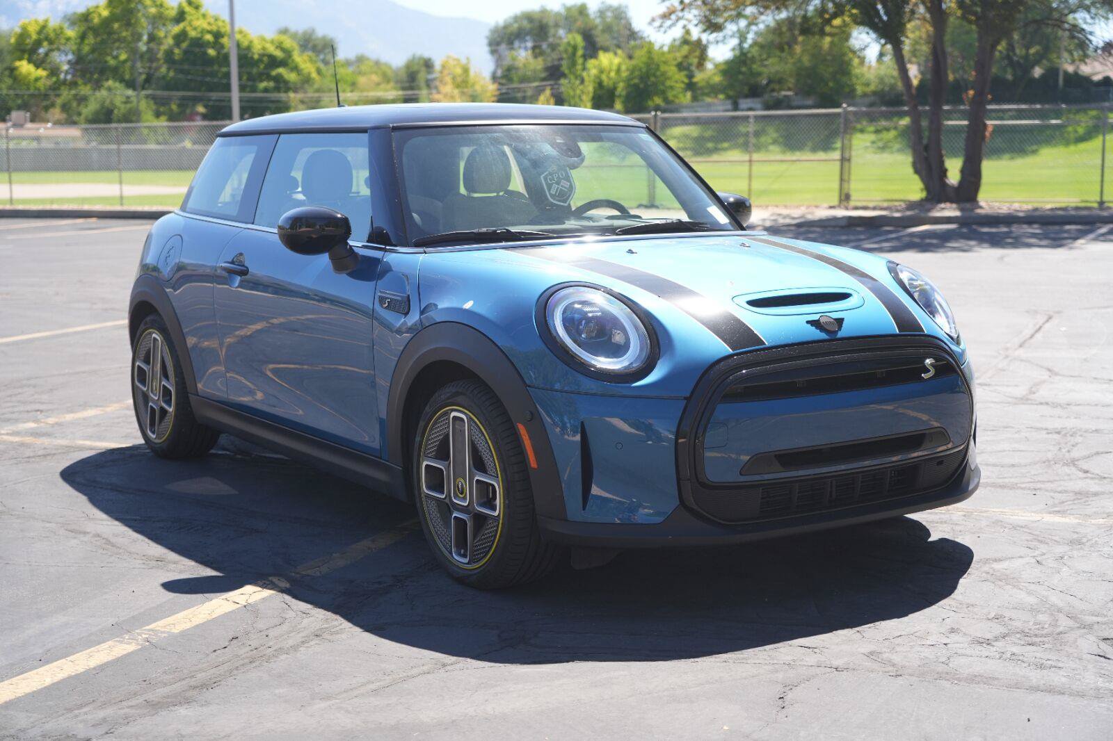 Used 2023 MINI Cooper SE FWD image 7