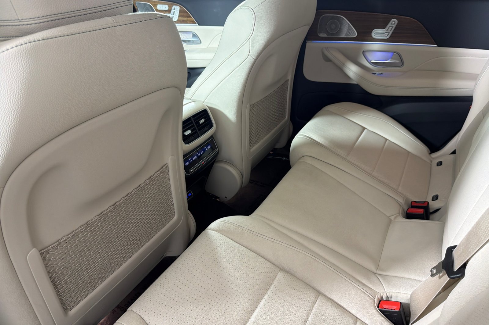 Used 2026 Mercedes-Benz GLS 450 4MATIC image 11