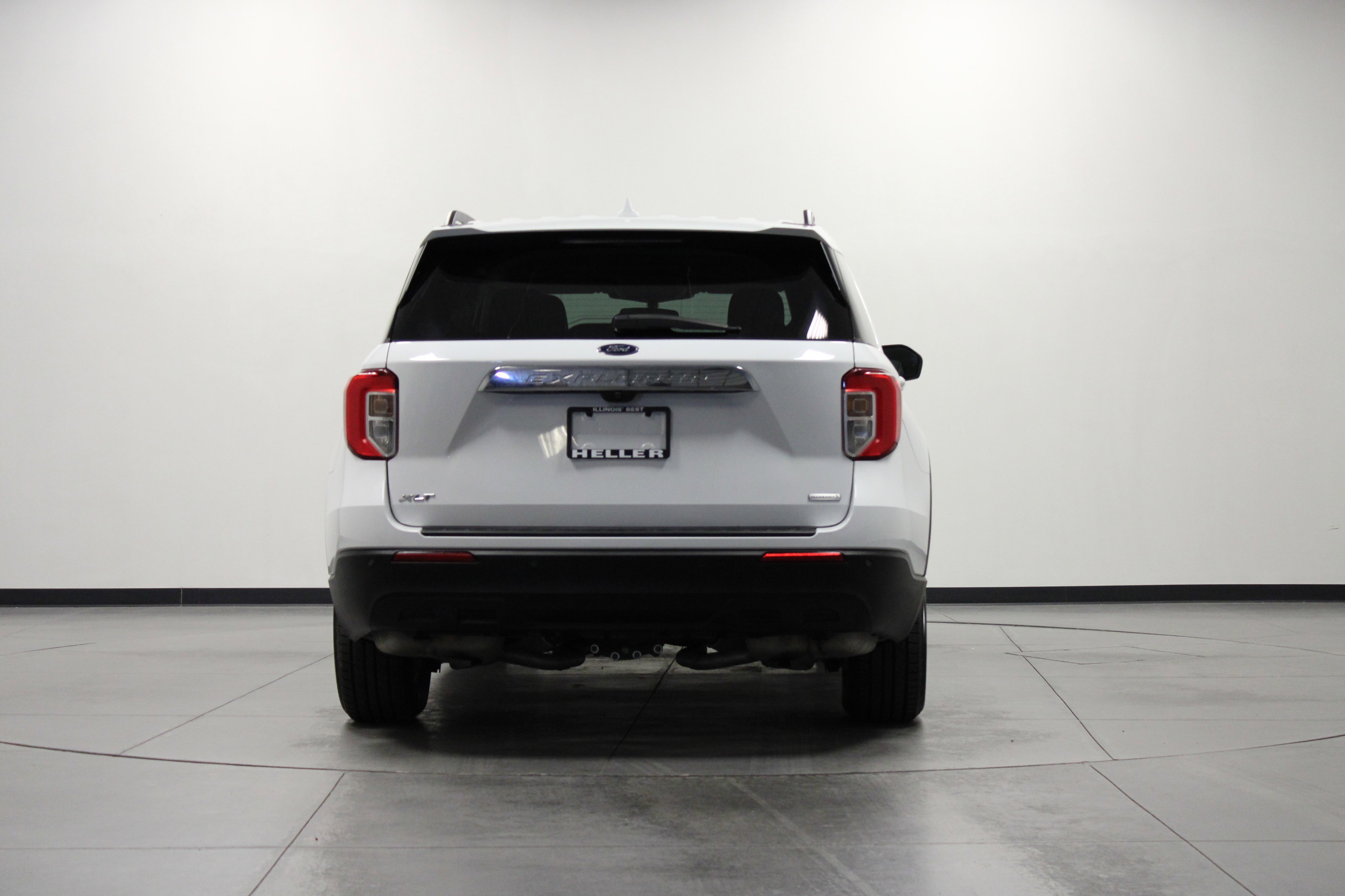 Used 2020 Ford Explorer XLT image 5
