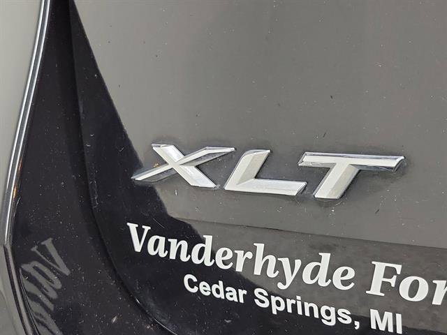 Used 2021 Ford Explorer XLT w/ Equipment Group 202A AWD/4WD image 6
