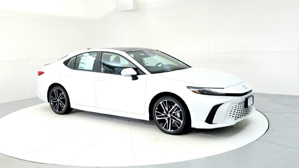 New 2026 Toyota Camry XSE w/ Premium Package AWD/4WD image 7
