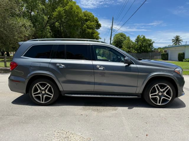 Used 2017 Mercedes-Benz GLS 550 4MATIC image 4