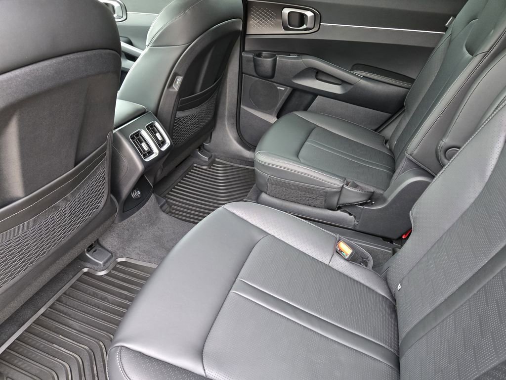 New 2026 Kia Sorento EX w/ EX Premium Package FWD image 24