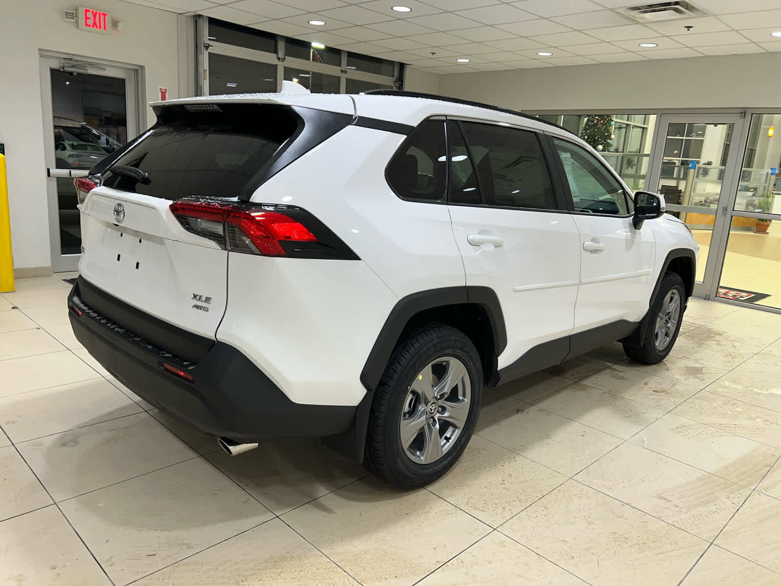 New 2025 Toyota RAV4 XLE image 6