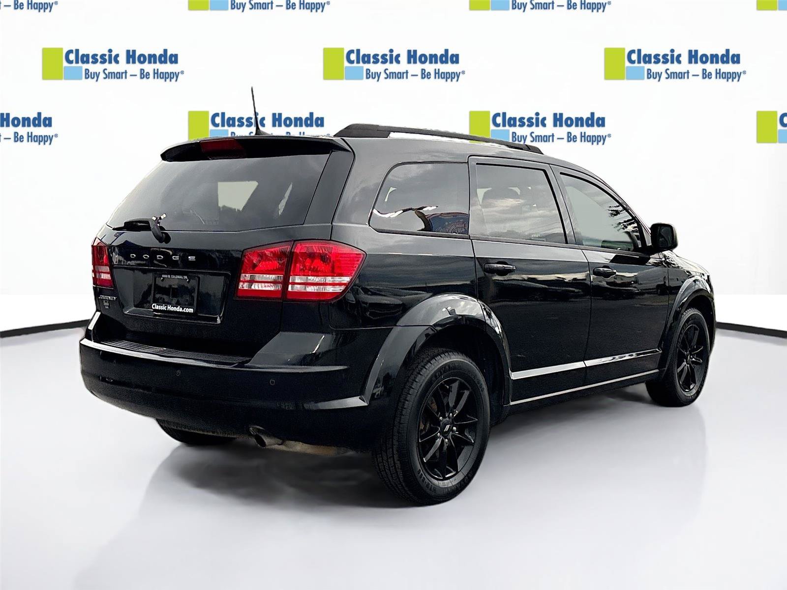 Used 2020 Dodge Journey SE w/ SE Popular Equipment Group FWD image 8