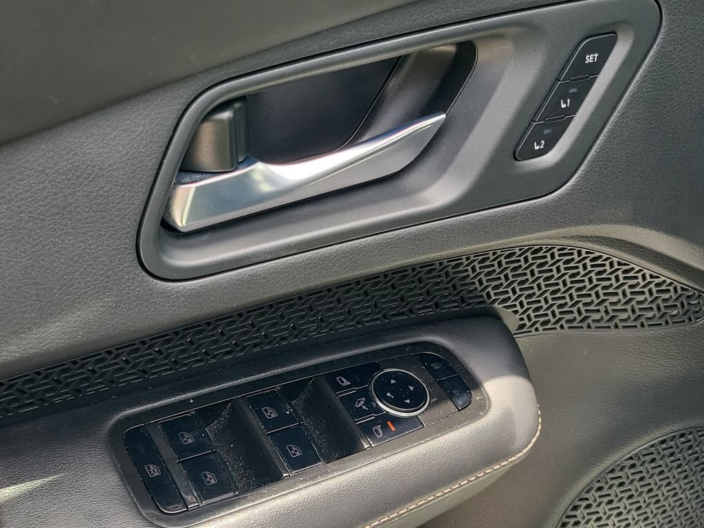 Certified 2024 Nissan Ariya AWD image 27