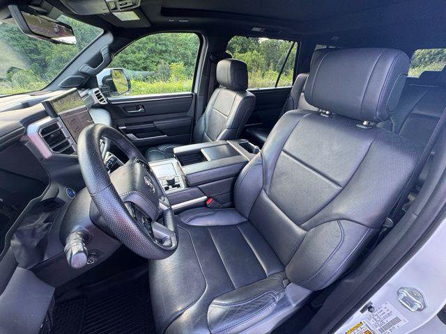 Certified 2023 Toyota Sequoia Platinum AWD/4WD image 17