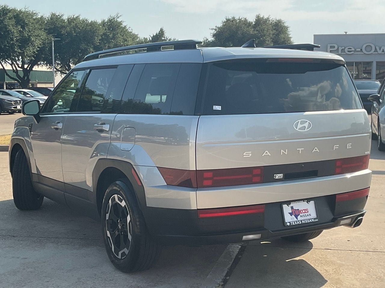Used 2025 Hyundai Santa Fe SEL AWD/4WD image 6
