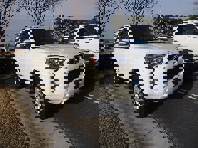 Used 2021 Toyota 4Runner SR5 image 3