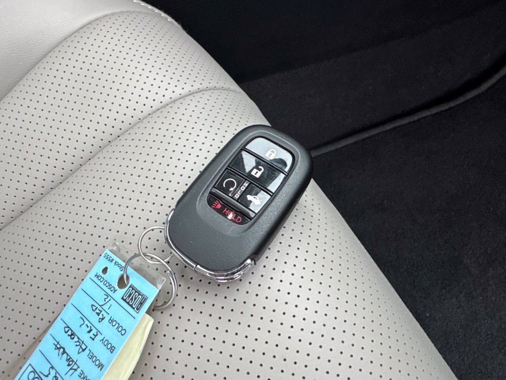 Certified 2025 Honda Accord EX-L image 40
