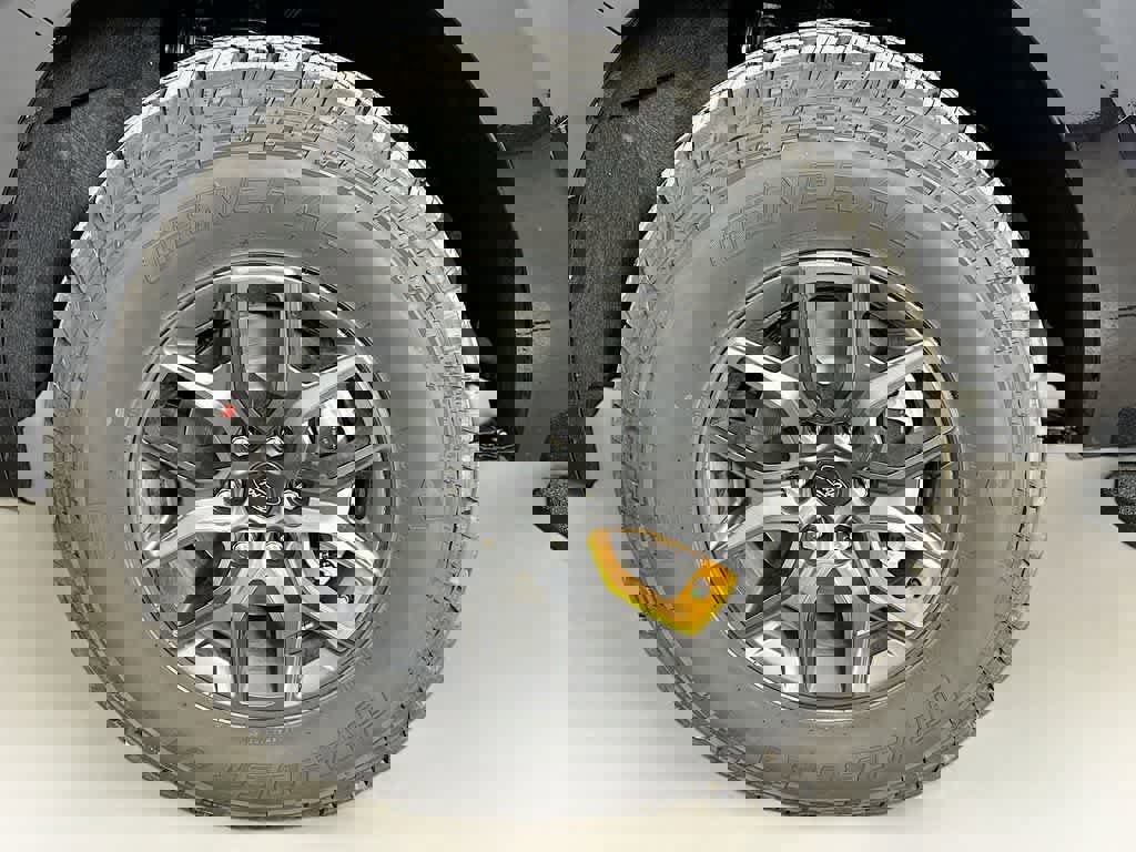 New 2026 Ford Expedition Tremor image 9