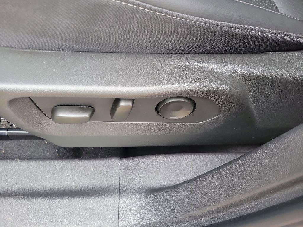 Used 2024 Buick Envision Preferred AWD/4WD image 11