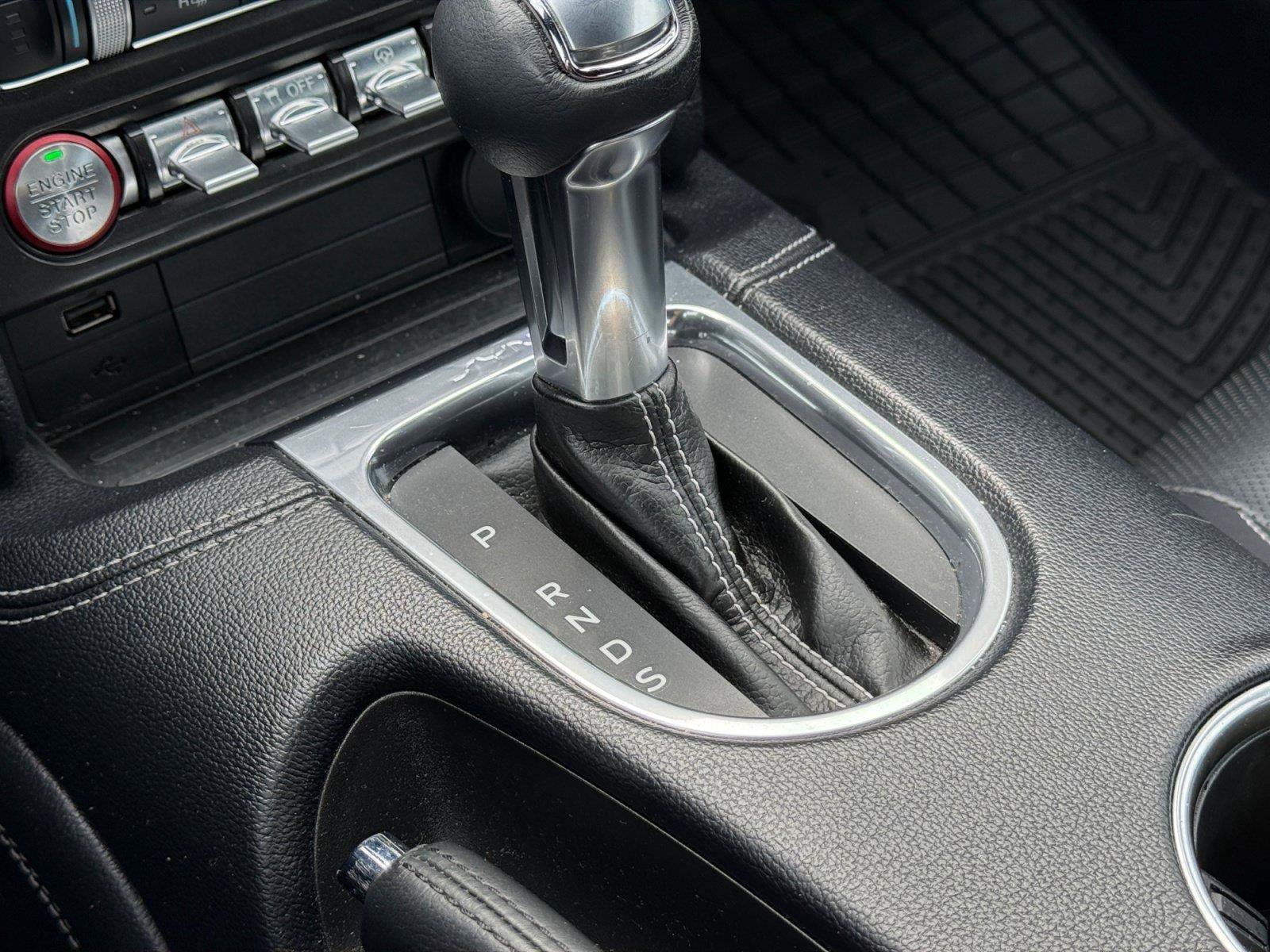 Used 2019 Ford Mustang GT Premium w/ Equipment Group 401A RWD image 28