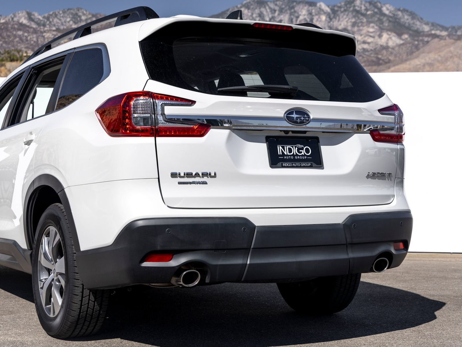 Used 2023 Subaru Ascent Premium w/ Convenience Package AWD/4WD image 5