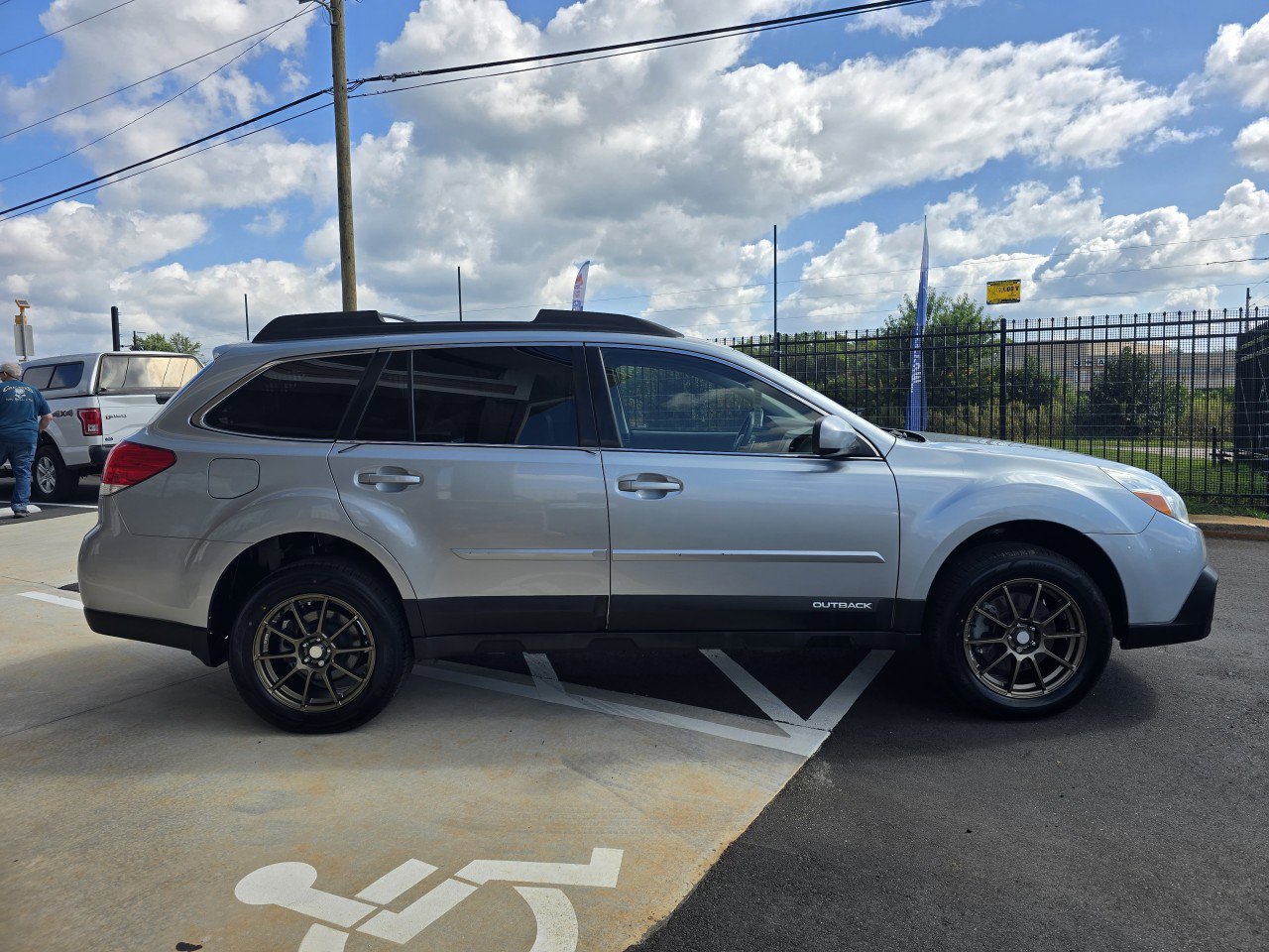 Used 2013 Subaru Outback 3.6R Limited image 7