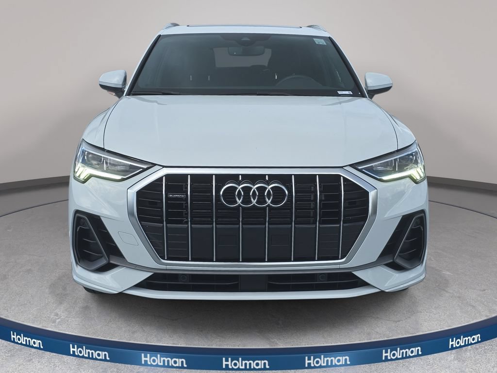 Used 2024 Audi Q3 2.0T Premium w/ Convenience Package AWD/4WD image 3