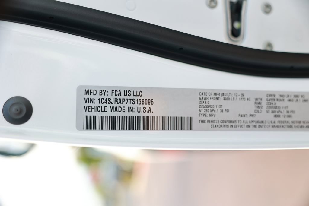 New 2026 Jeep Grand Wagoneer L 2WD image 37