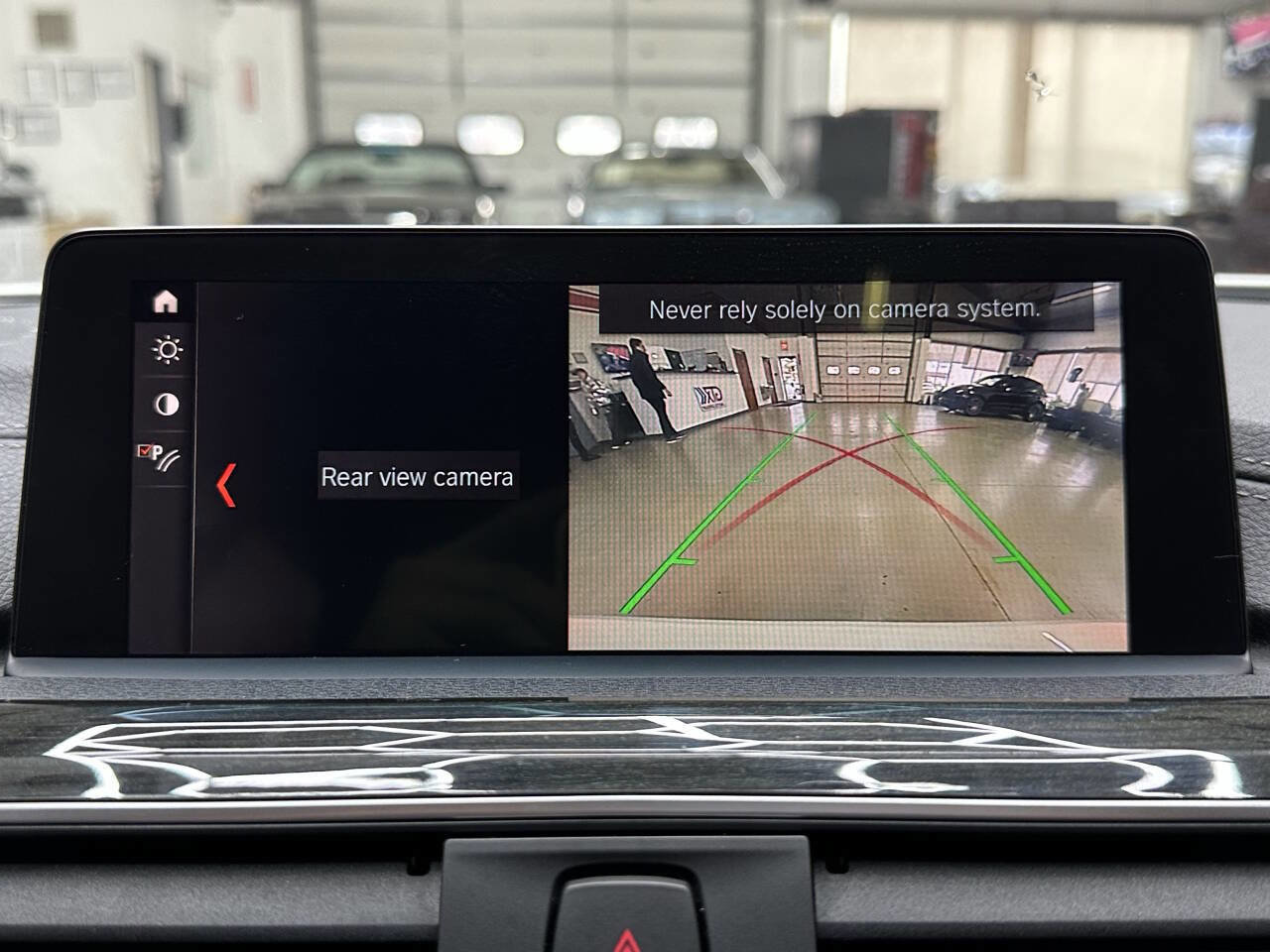 Used 2018 BMW 330i xDrive 330i xDrive AWD 4dr Sedan w/ Convenience Package image 29