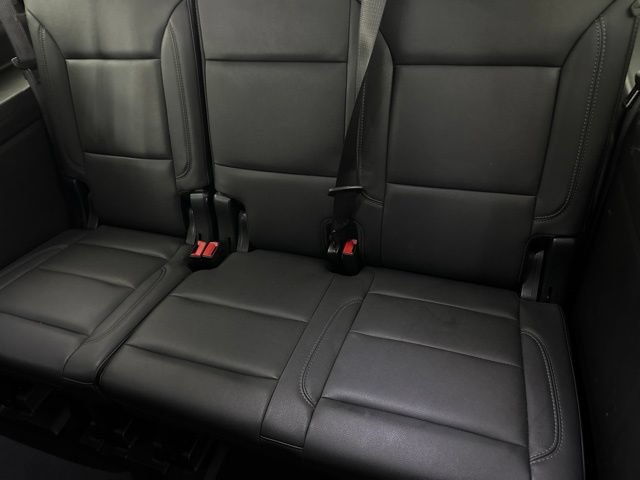 Used 2025 Chevrolet Suburban Z71 AWD/4WD image 30