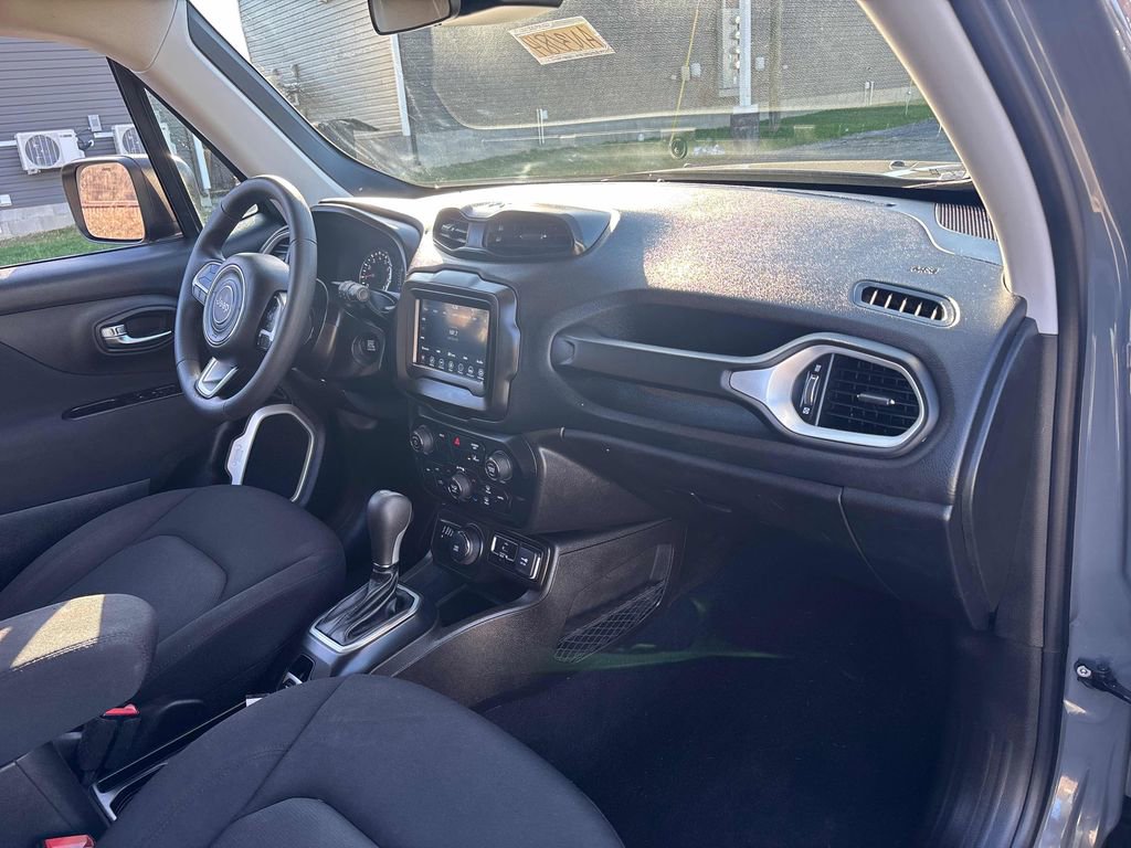 Used 2021 Jeep Renegade Sport w/ Sport Appearance Group image 28