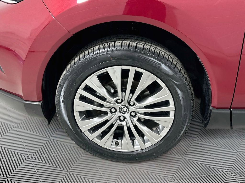 Certified 2021 Toyota Venza Limited w/ Advanced Technology Package image 25