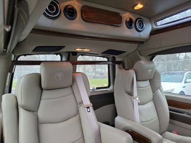 Used 2020 Chevrolet Express 2500 w/ Enhanced Convenience Package RWD image 22